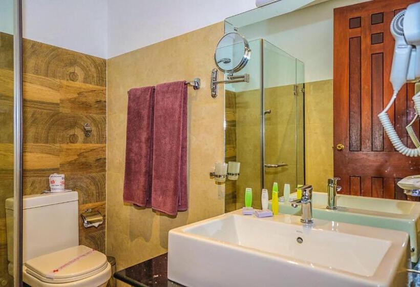 Номер Deluxe, Oak Ray Regency