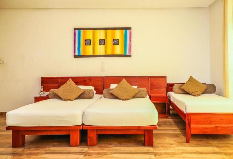 Трехместный Номер Deluxe, Oak Ray Regency