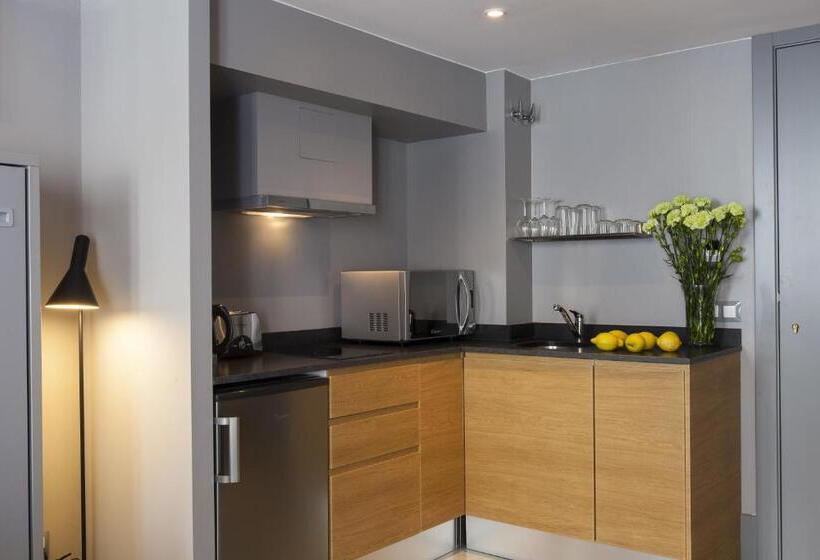 Студия Deluxe, Kare No Apartments By Sitges Group