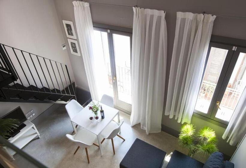 Студия Deluxe, Kare No Apartments By Sitges Group