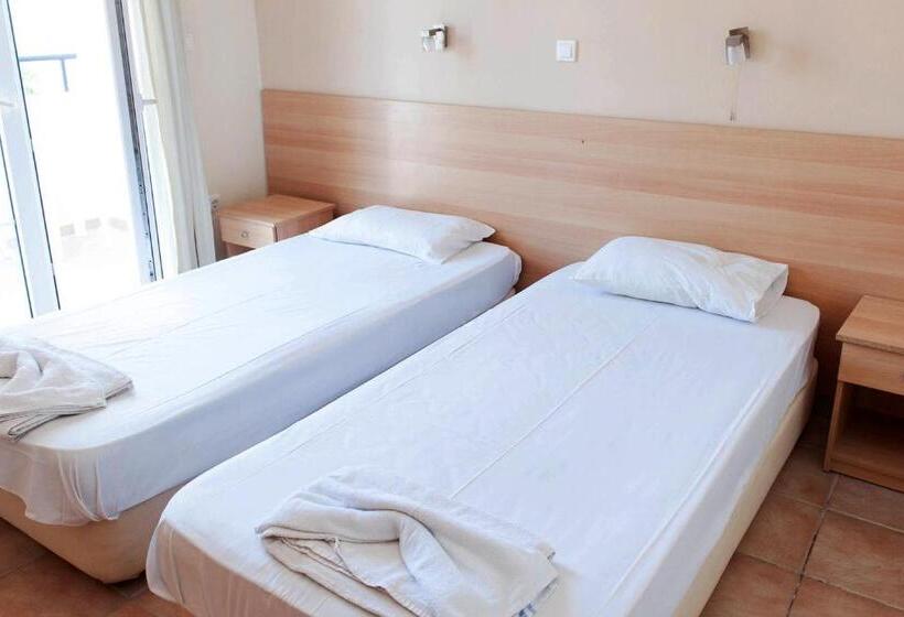 Номер Стандарт Трехместный, Quayside Village