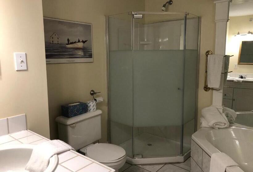 Студия Стандарт, Leaside Manor