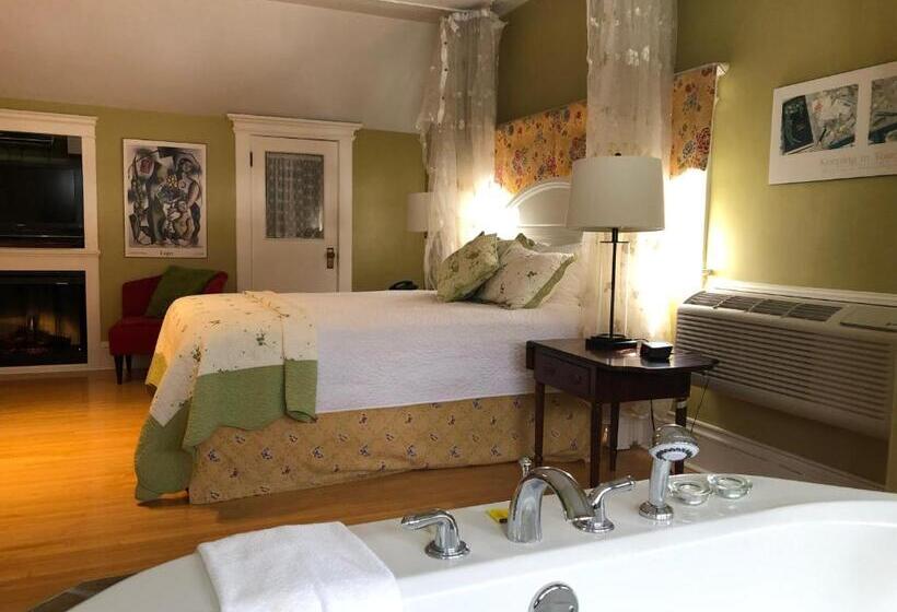 Номер Deluxe, Leaside Manor