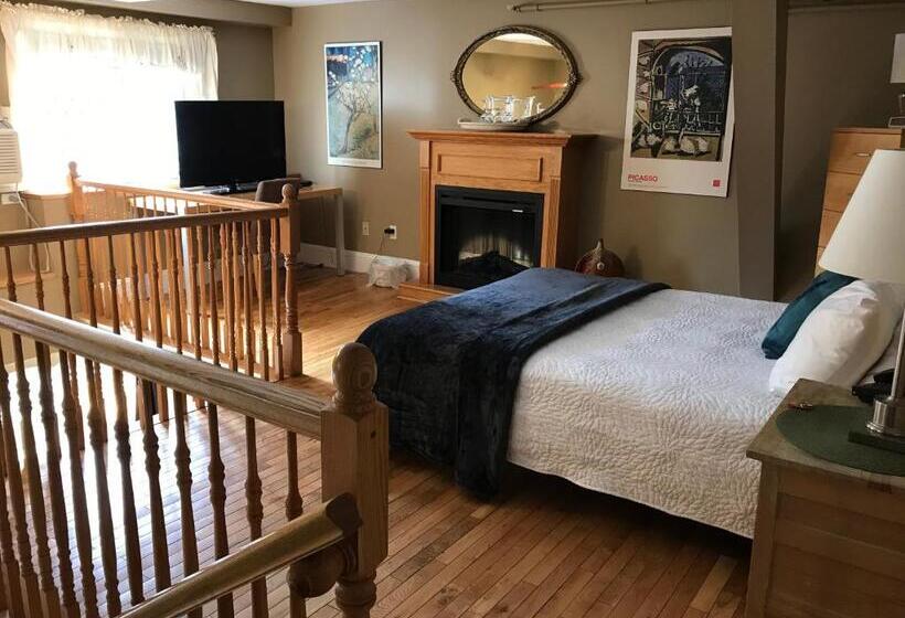 Студия Стандарт, Leaside Manor