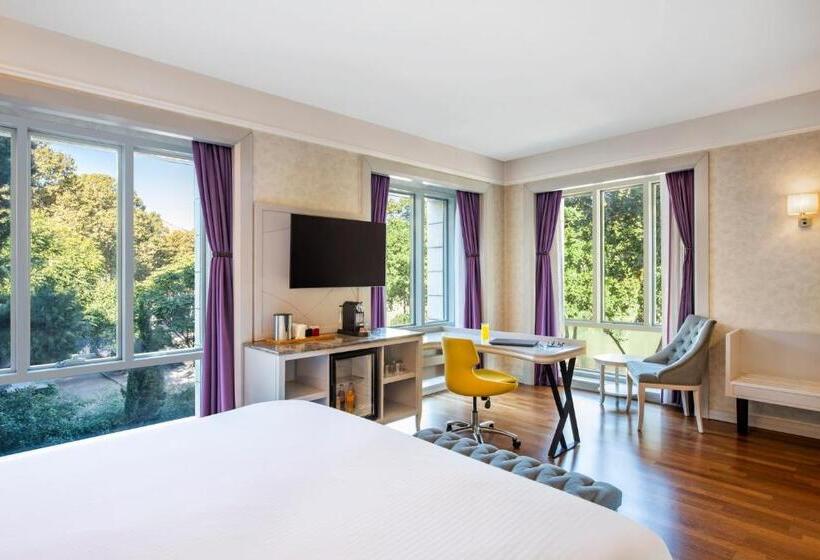 اتاق پرستیژ, Mercure Tbilisi Old Town