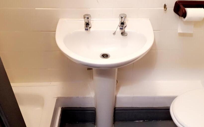 Dört Kişilik Delüks Oda, Bloomfield