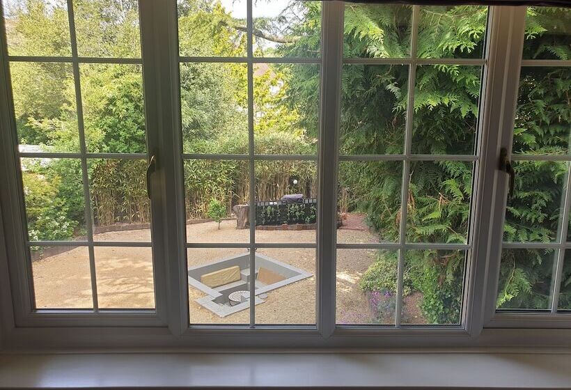 Номер Стандарт, Little Robin Gate   Free Parking   Central   10 Min Walk To Train Station