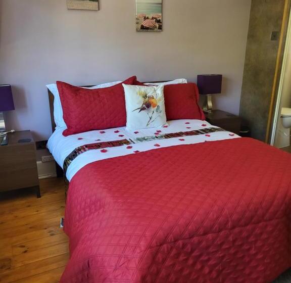 Номер Стандарт, Little Robin Gate   Free Parking   Central   10 Min Walk To Train Station