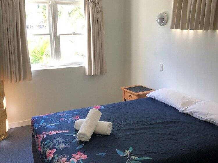Апартаменты 2 Спальни Боковой Вид на Море, Camargue Beachfront Apartments