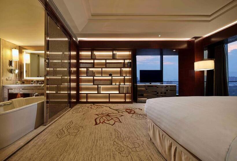 Люкс Вид на Сад, Sanding New Century Grand Hotel Yiwu