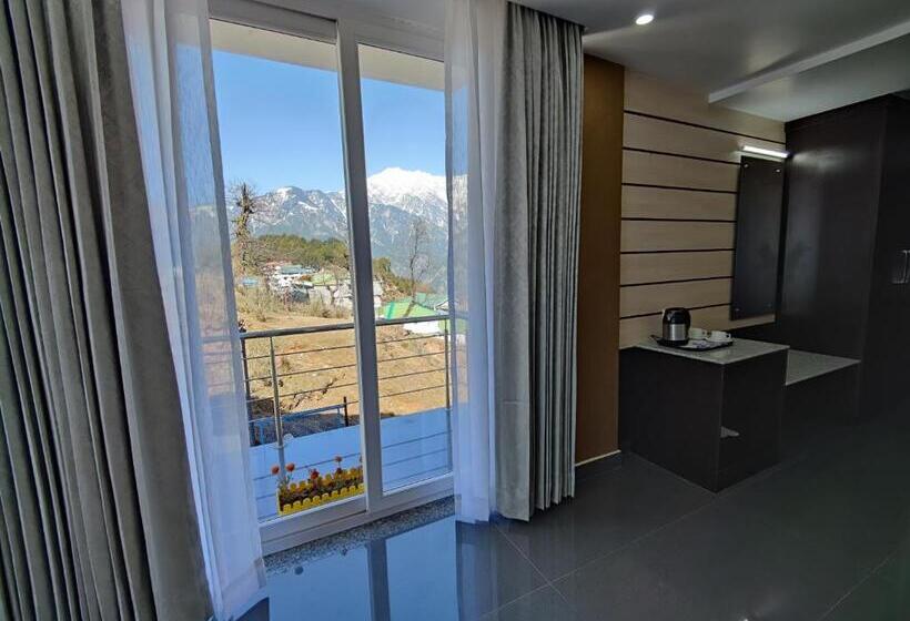 Семейный Номер Вид на Горы, Aliza Inn And Suites By Srs Hotels