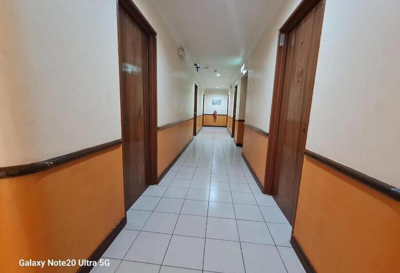 اتاق لوکس با تخت بزرگ, Lady Anne Hotel Sandkan