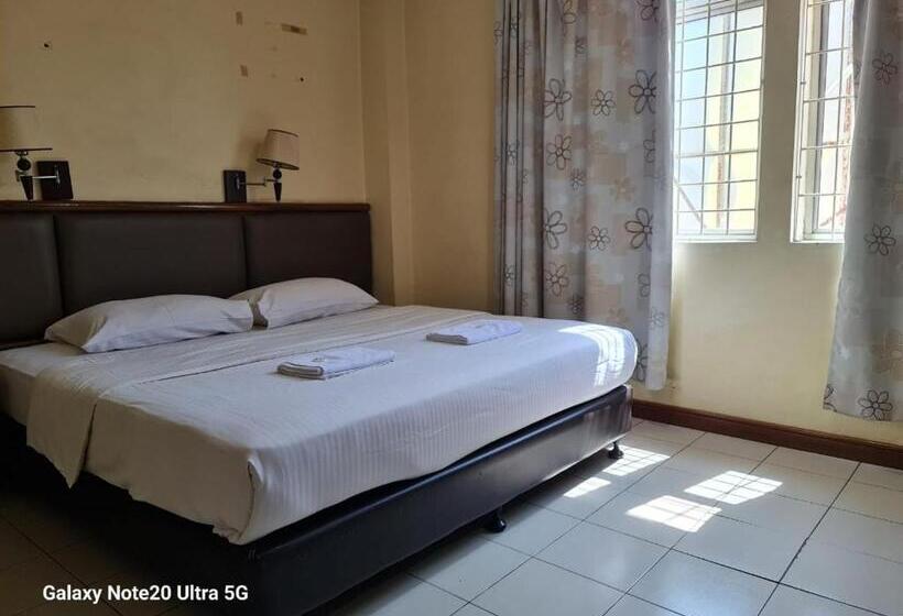 اتاق لوکس با تخت بزرگ, Lady Anne Hotel Sandkan
