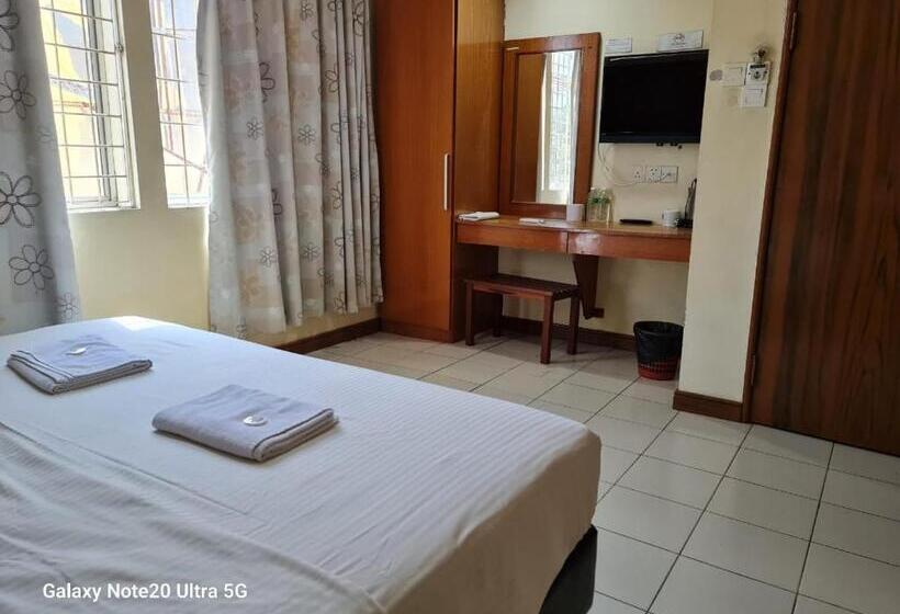 اتاق لوکس با تخت بزرگ, Lady Anne Hotel Sandkan