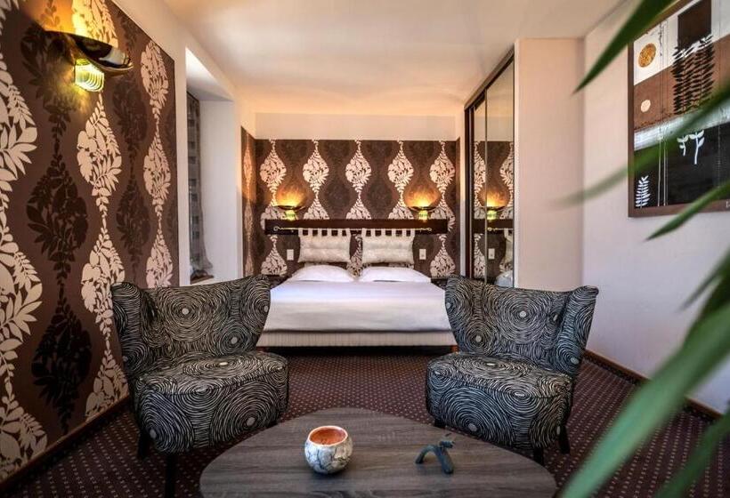Классический Номер, Logis Hôtel Restaurant Gilles Moreau Laguiole