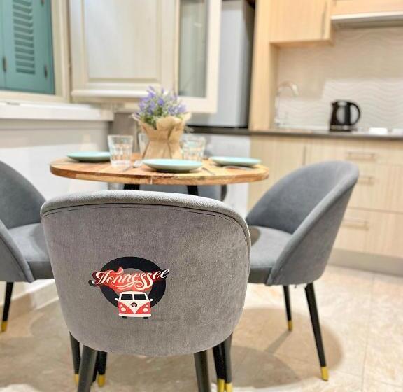 سوییت لوکس, Tennessee Urban Suites