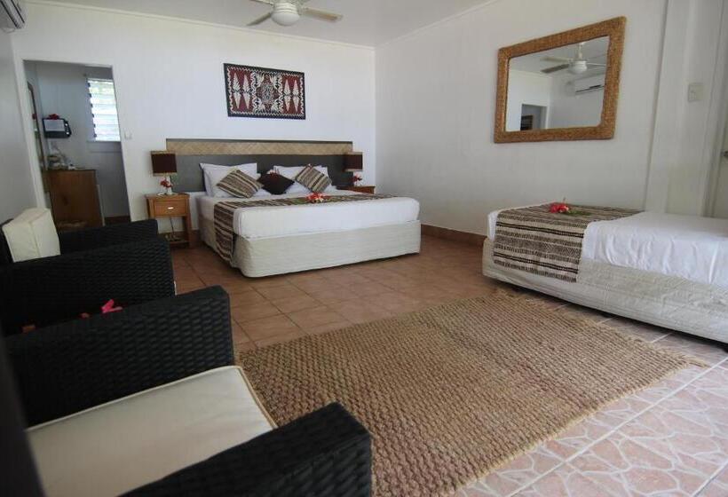 اتاق خانوادگی با چشم‌انداز دریا, Tongan Beach Resort