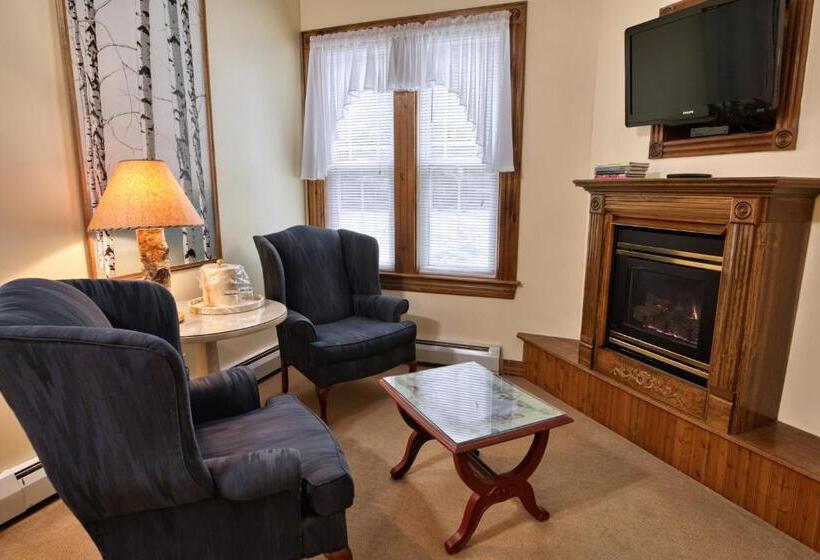 Люкс с Балконом, Rockwell Falls Inn And Wine Bar