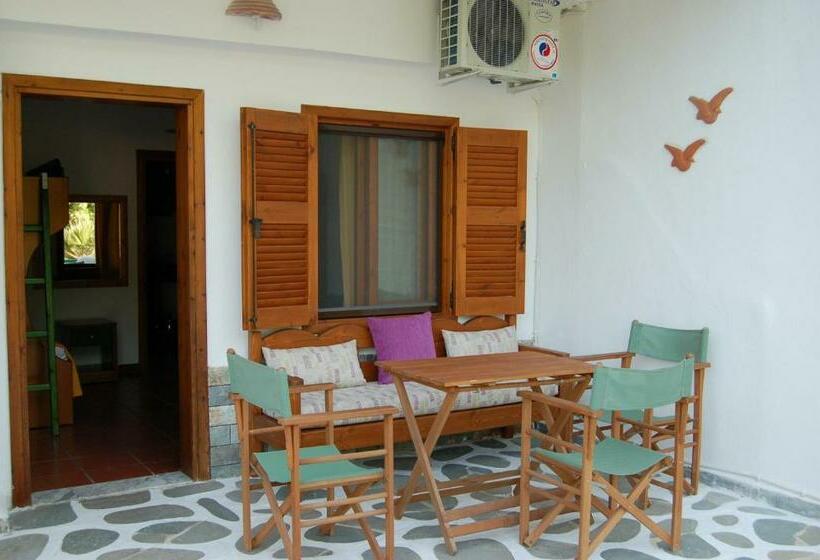 استودیوی استاندارد, Efrosini Hotel Apartments & Studios