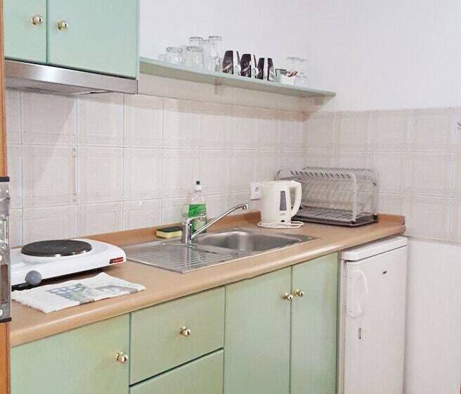 استودیوی استاندارد, Efrosini Hotel Apartments & Studios