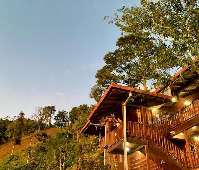 Полулюкс Вид на Сад, Los Quetzales Ecolodge & Spa