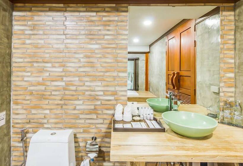 Номер Deluxe, The Chaya Resort And Spa
