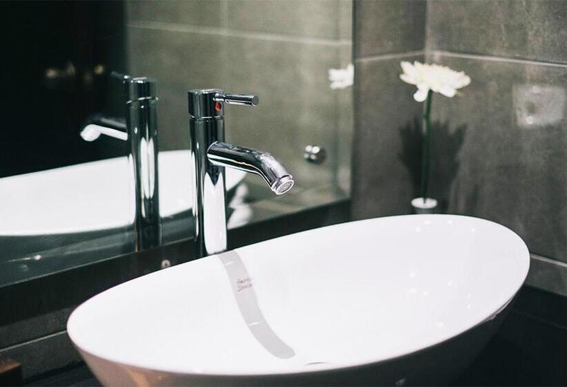 اتاق سوپریور, The Visala Boutique Suites Seminyak