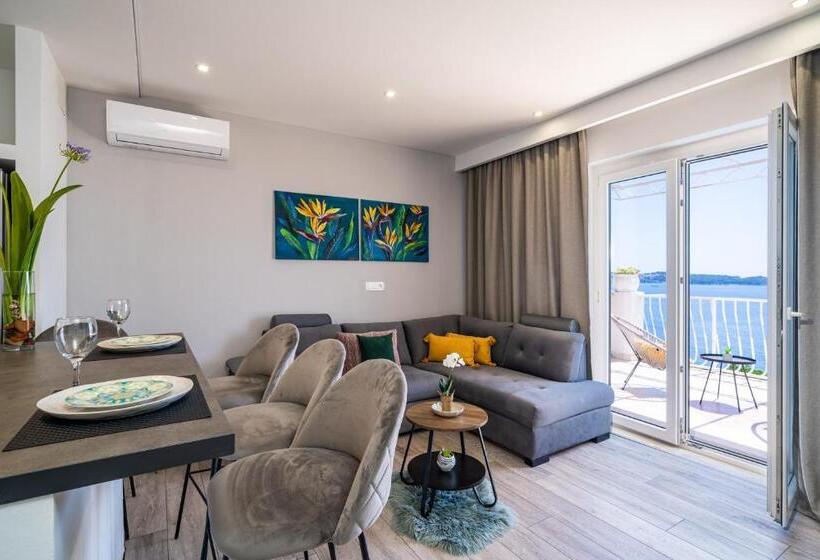 آپارتمان سوپریور 1 خوابه با چشم‌انداز دریا, Apartments Sandito