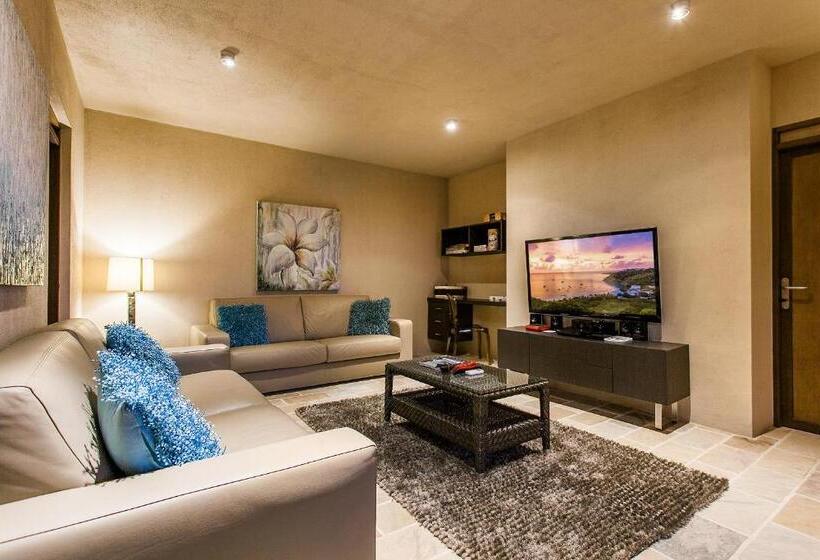 ویلا دلوکس 3 خوابه, Ceblue Villas