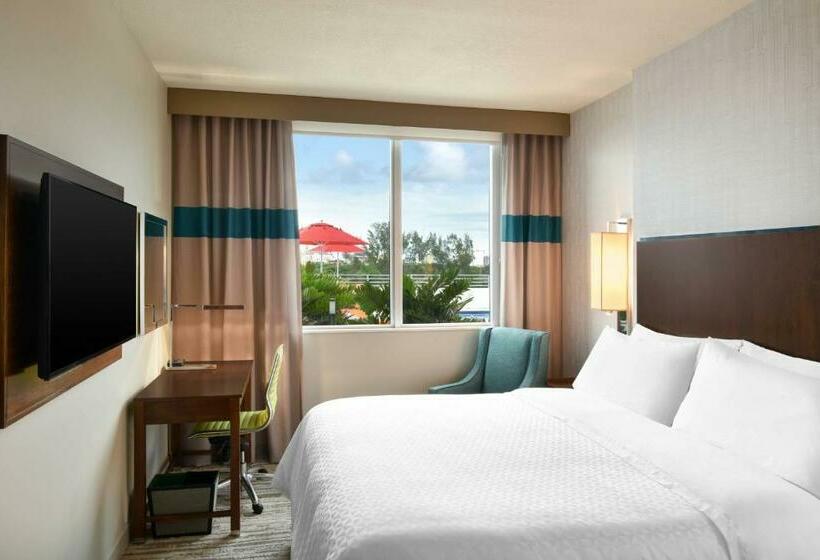 带大床的标准间, Four Points By Sheraton Coral Gables