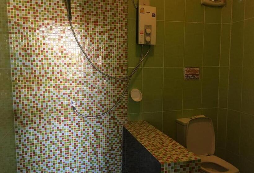 חדר משפחתי, Lanta Garden Home