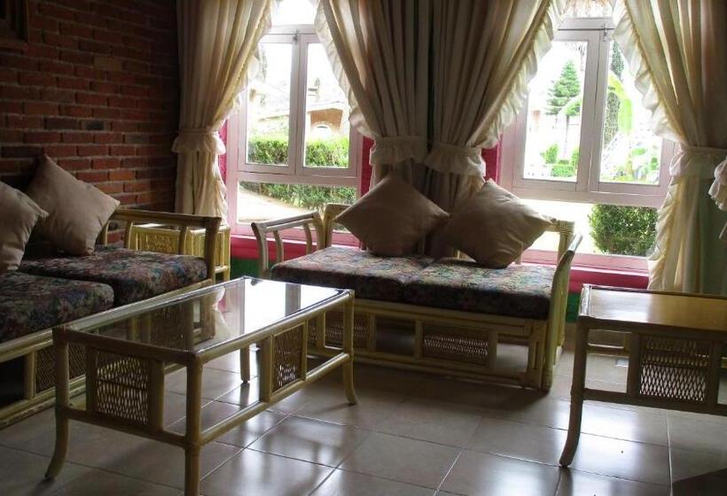 ツーベッドルーム　ヴィラ, Villa Monarca Inn