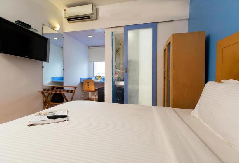 חדר דלוקס, Marina Inn Egmore Chennai