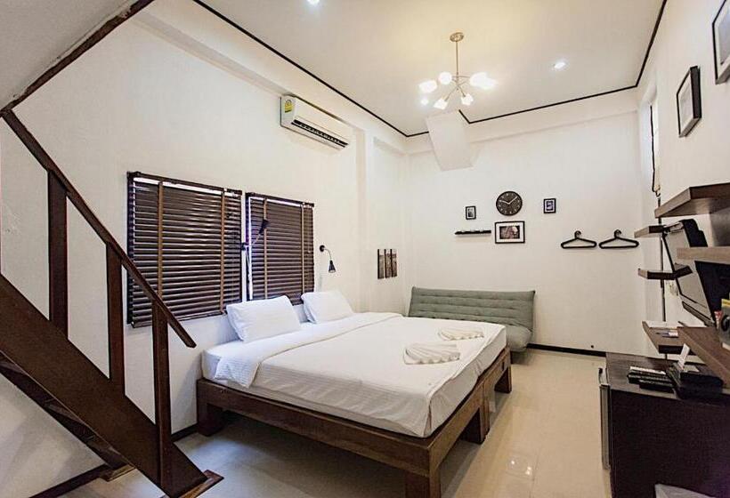 اتاق لوکس خانوادگی, The Reef Hotel & Studios