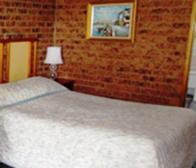 Семейный Номер, The Wayfarer Motel