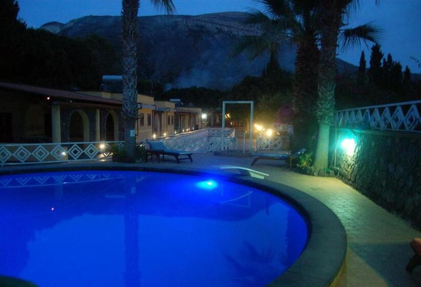 Economy Quadruple Room, Al Togo Fitness & Relax