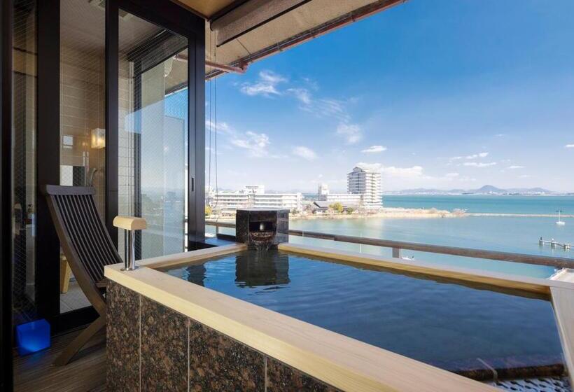 Четырехместный Номер Superior, Biwako Ryokusuitei