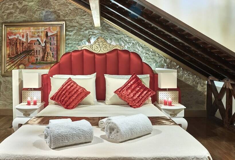 استودیوی لوکس, Solar Antigo Luxury Coimbra