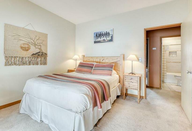 Апартаменты 2 Спальни, Meadow House 15 | Discover Sunriver