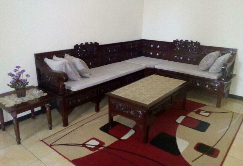 Семейный Номер, Azalea Homestay