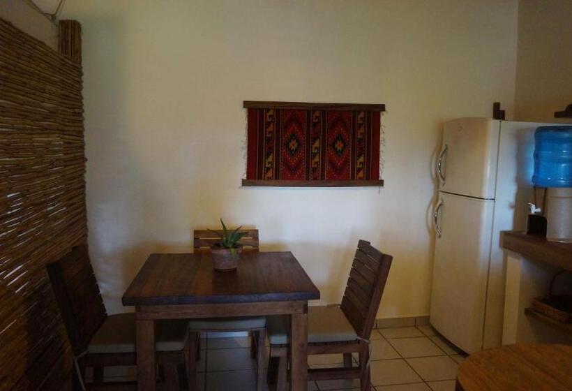 غرفة قياسية رباعية مطلة على البحر, Casa Aditi