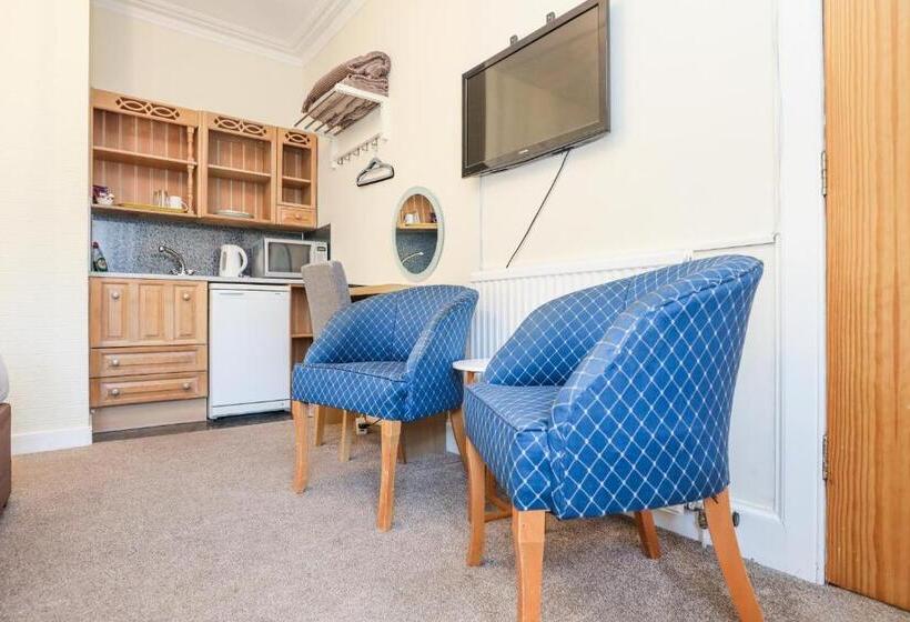 חדר קלאסי לשלושה, Mystayinn Strathblane House