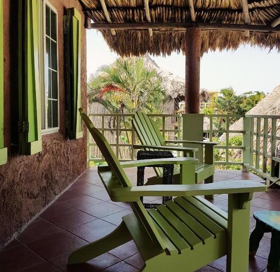 2 Bedroom Superior Suite Sea View, Caye Casa