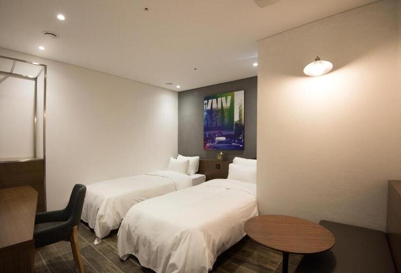 デラックスルーム, The Designers Dongdaemun