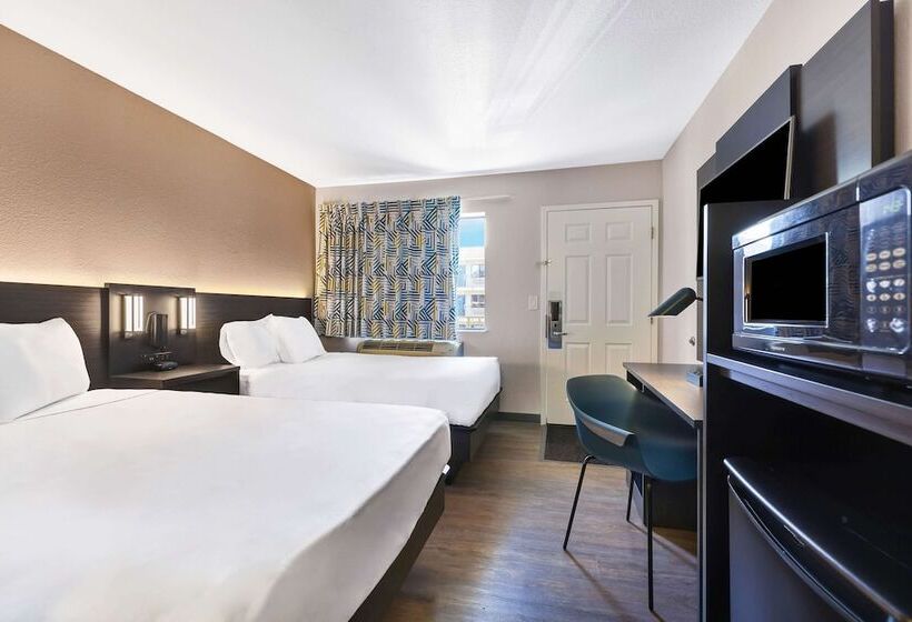 스탠다드 룸 더블 침대 2개, Motel 6kirkland, Wa  North Kirkland