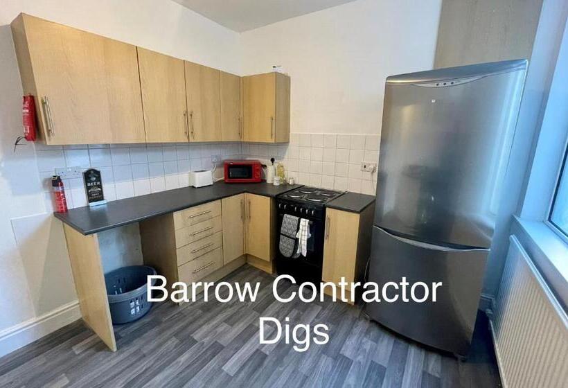 اتاق استاندارد با سرویس بهداشتی مشترک, Barrow Contractor Digs
