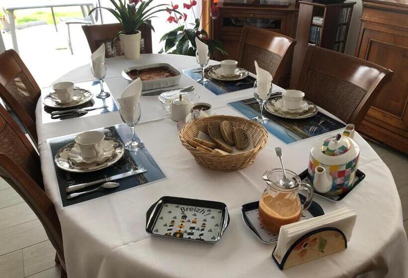 Номер Стандарт, Chez Yolande