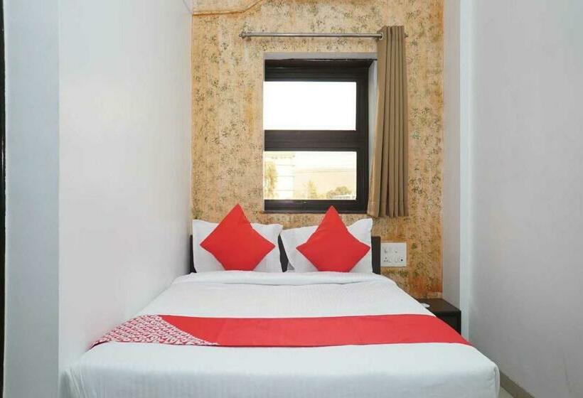 Трехместный Номер Классика, Oyo Flagship 81100  Sai Lodging
