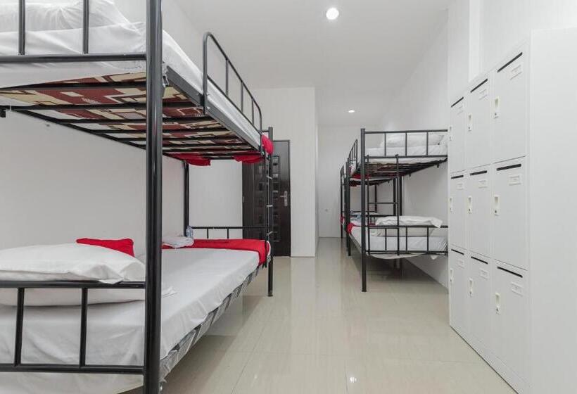 Кровать в Общей Комнате, Yayah Residence At Sawojajar Bogor Redpartner