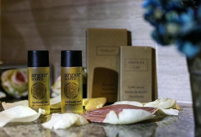 Номер Deluxe, Grand Hotel Glorius Makó